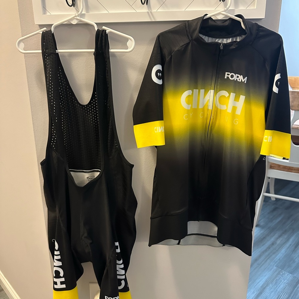 Cinch Black and Yellow Cycling Set
